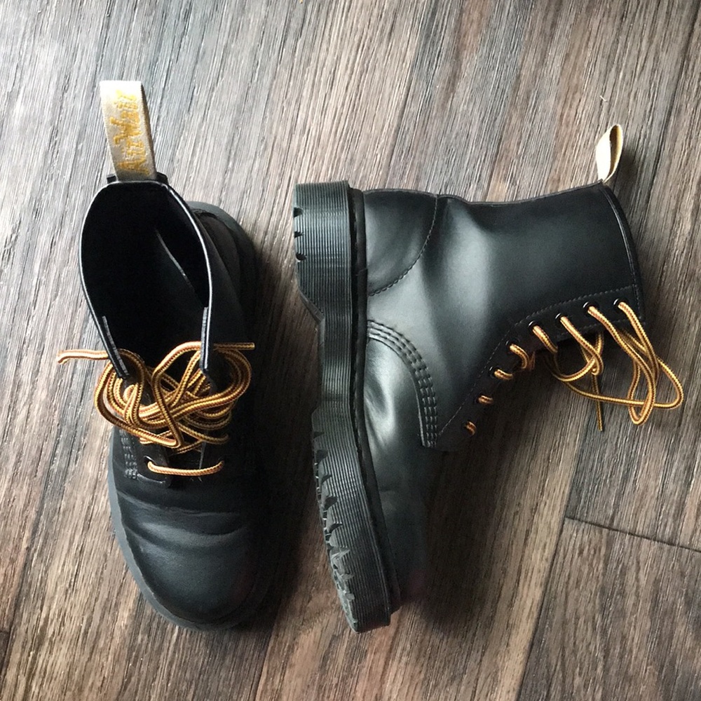 DR MARTENS Vegan Bex Mono Black. Women’s US 7, UK 5, EU 38. Gently worn.